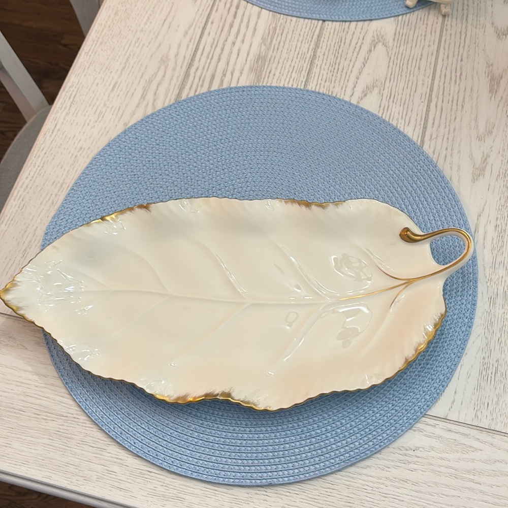 Mikasa Ivory Bone China Leaf Dish 16” 24k B2001